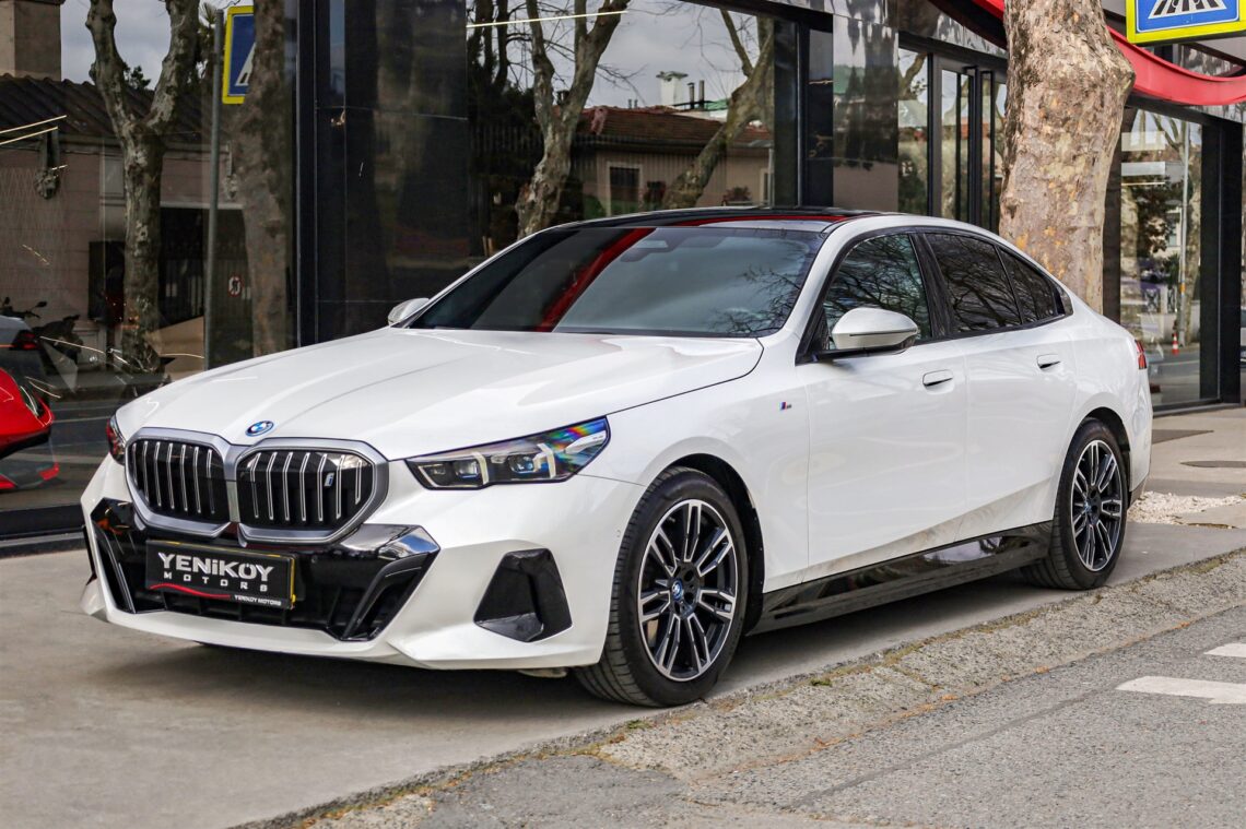 BMW i ve M logolarındaki değişim: Orijinal farklar [2026] - Kapak Görseli